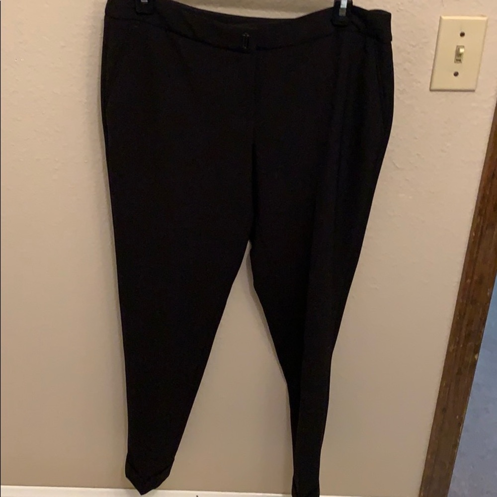 White House Black Market - Women’s Slacks - SZ 4